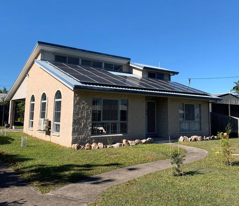 11 Anchovy Street - Tin Can Bay Summer Haven Coastal Retreat - Accommodation Redcliffe 2