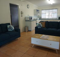 11 Bomburra Court - Rainbow Beach Comfortable Beach House Plenty of boat parking - Accommodation Redcliffe