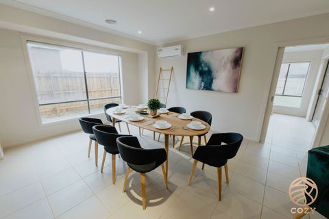 113, Balanchin Street Family Resort In Point Cook - Accommodation Redcliffe 2