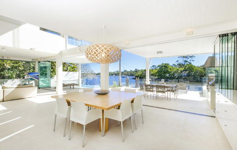 12 Noosa Parade - Accommodation Redcliffe 0