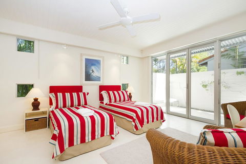 12 Noosa Parade - Accommodation Redcliffe 3