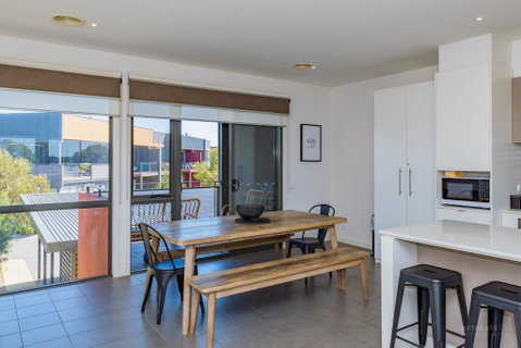 13 Shore Place - Accommodation Redcliffe 0