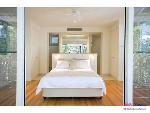 14 Little Cove Road - Accommodation Redcliffe 1