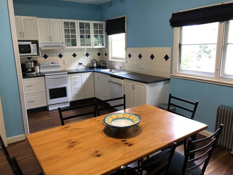 15 Clarke Street - Accommodation Redcliffe 2