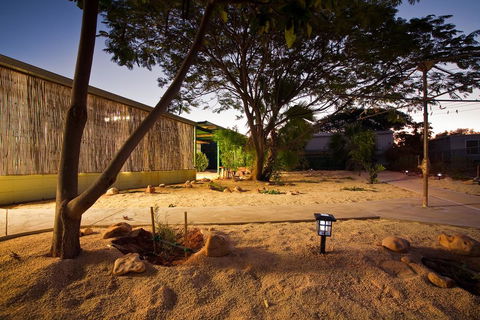 15 Grenadier Street - Great Pet-Friendly Holiday Home With Plenty Of Space - Accommodation Redcliffe 1
