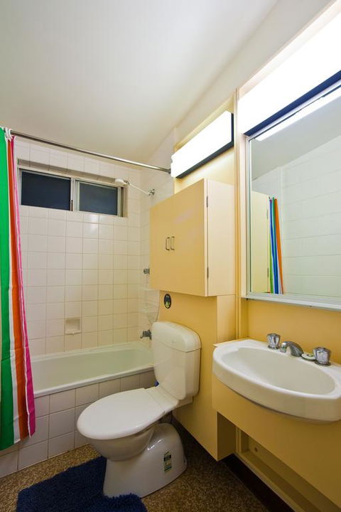 15 Grenadier Street - Great Pet-Friendly Holiday Home With Plenty Of Space - Accommodation Redcliffe 3