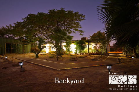 15 Grenadier Street - Great Pet-Friendly Holiday Home With Plenty Of Space - Accommodation Redcliffe 0