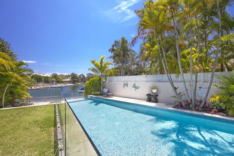 15 Ravenwood - Accommodation Redcliffe 1
