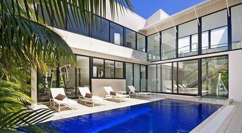 15 Witta Circle - Accommodation Redcliffe 0