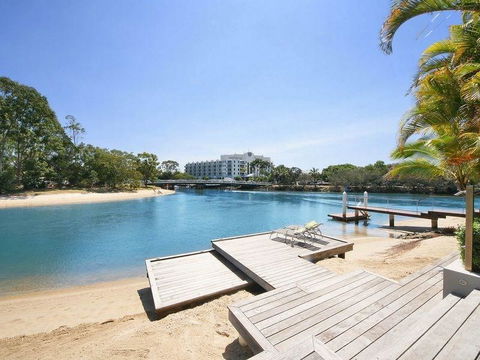 15 Witta Circle - Accommodation Redcliffe 1