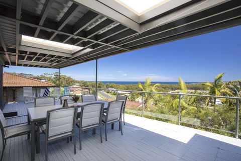 17 Canberra Crescent - Prestige Views At Burrill Lake - Accommodation Redcliffe 3