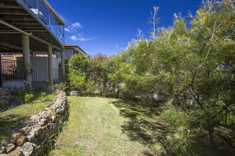 17 Canberra Crescent - Prestige Views At Burrill Lake - Accommodation Redcliffe 2