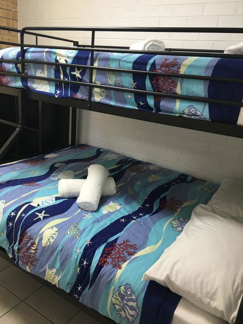 17 North Street Budget Accommodation - Accommodation Redcliffe 3