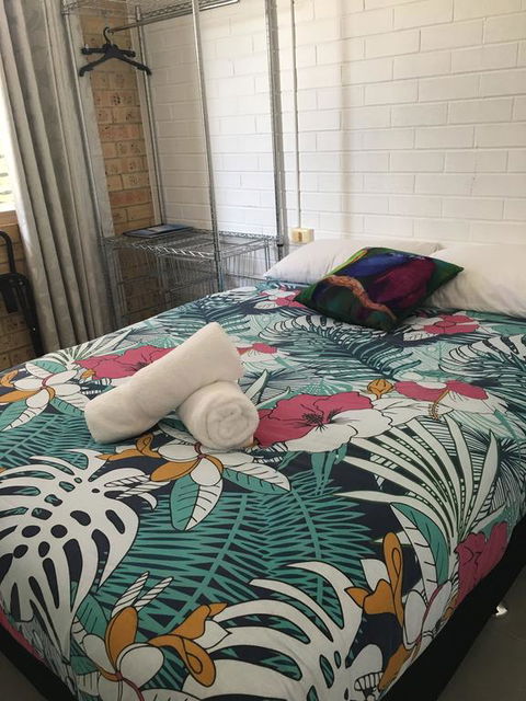 17 North Street Budget Accommodation - Accommodation Redcliffe 1