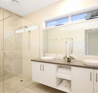 18 on Rayner - swish apartment Myrtleford - Accommodation Redcliffe