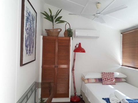 19 Grimshaw - Accommodation Redcliffe 2