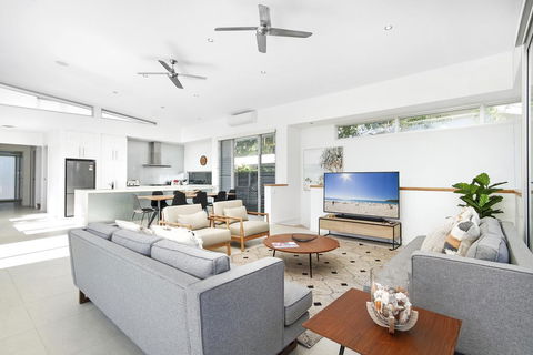19 Nairana Rest - Accommodation Redcliffe 1