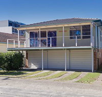 2 'Hibiscus Court' 9 Government Road - fantastic air conditioned 3 bedroom unit - Accommodation Redcliffe