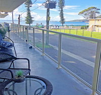 2 'Shoal Court' 7 Lillian Street - fabulous location with water views - Accommodation Redcliffe