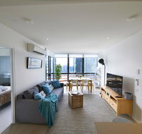 2 Bed 2 Bathroom Brand New Unit with Gym and Pool - Accommodation Redcliffe