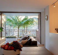 2 Bedroom Apt in Potts Point with Parking - Accommodation Redcliffe