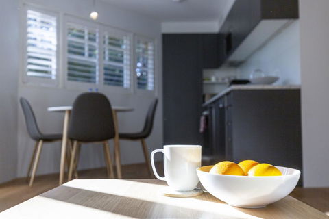 2 BEDROOM BRAND NEW APT // MOMENTS FROM RNSH - Accommodation Redcliffe 3