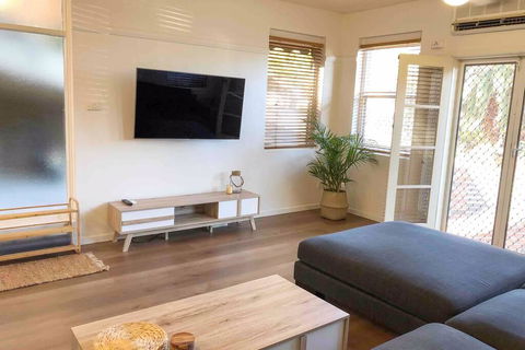 2 Bedroom, SHORT Walk To CBD,BEACH And DARBY ST - Accommodation Redcliffe 0