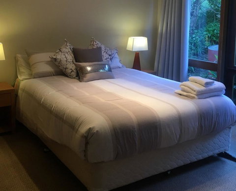 2 Degrees Of Separation - Accommodation Redcliffe 2