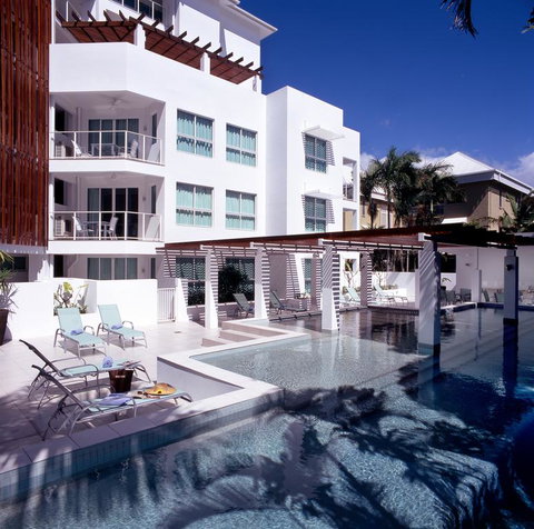 201 Lake Street - Accommodation Redcliffe 1