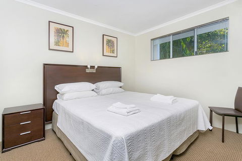 214 Spindle Cowrie Apartment - Accommodation Redcliffe 2