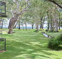 23 'Bay Parklands' 2 Gowrie Avenue - Little Beach air con Pool  tennis court - Accommodation Redcliffe
