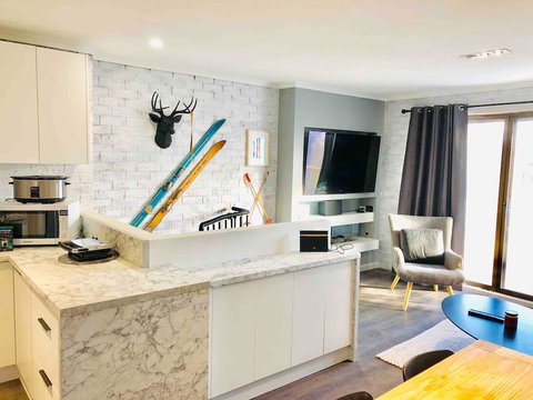 24 Lawlers 3 Bedroom - Accommodation Redcliffe 2