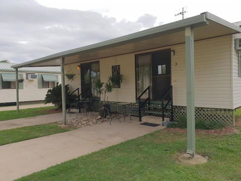 Carmila Caravan Park & Cabins - Accommodation Redcliffe 2