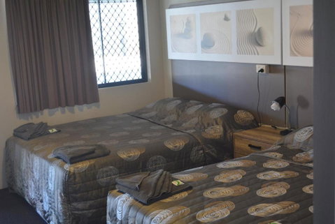 Carmila Sands Motel - Accommodation Redcliffe 3