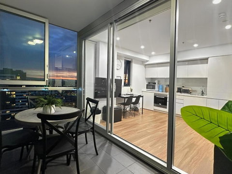CBD Penthouse View Apartment - Accommodation Redcliffe 2