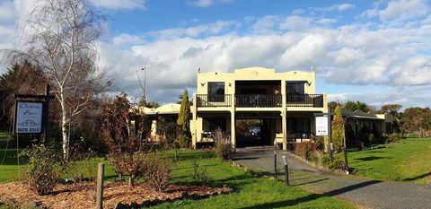 Chateau Bass - Accommodation Redcliffe 0