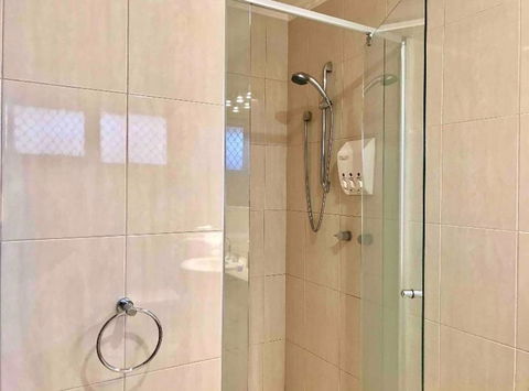 Cloud 9 Guest Suite - Accommodation Redcliffe 4