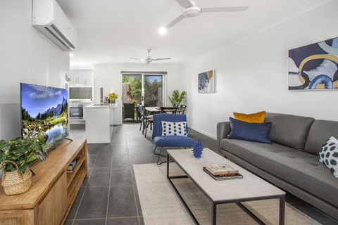 Comfortable 3-Bed Retreat Close Parks - Accommodation Redcliffe 0