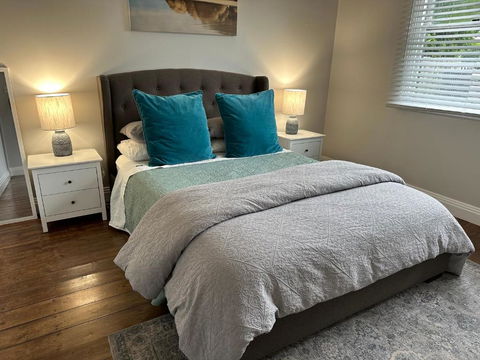 Daisy Cottage On Duke 2BR - Accommodation Redcliffe 0