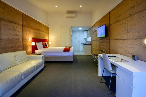 Crossroads Ecomotel - Accommodation Redcliffe 0