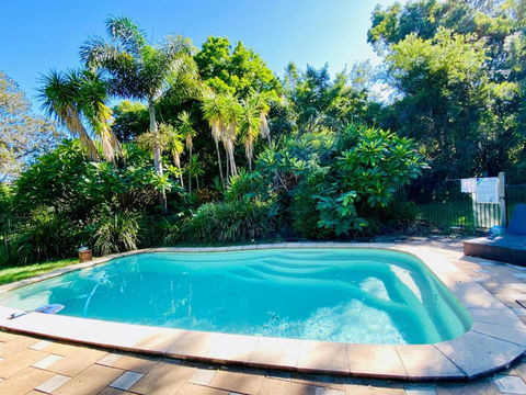 Crystal Cottage Retreat- Escape To The Hinterland! - Accommodation Redcliffe 1