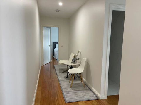 D121 Fabulous Marsh Stay - Accommodation Redcliffe 4