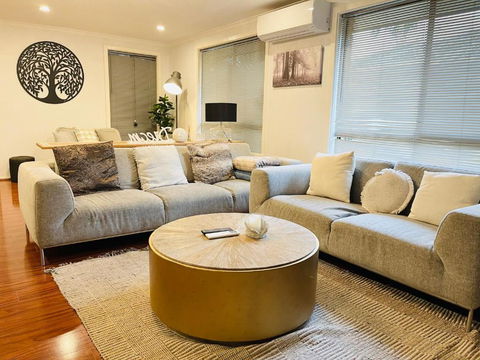 D130 The Link Fantasy Place - Accommodation Redcliffe 2