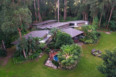DeZen Accomodation - Accommodation Redcliffe 0