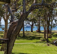 28 'Bay Parklands' 2 Gowrie Ave - pool tennis  stunning views - Accommodation Redcliffe