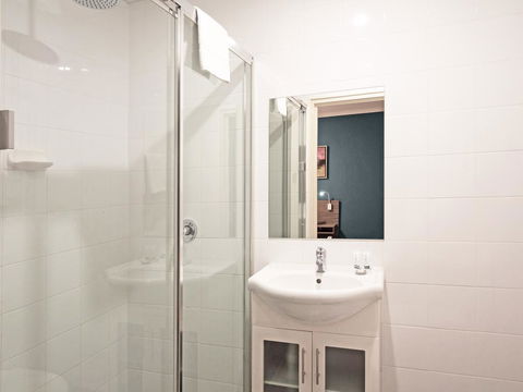 28 Hotel - Accommodation Redcliffe 2