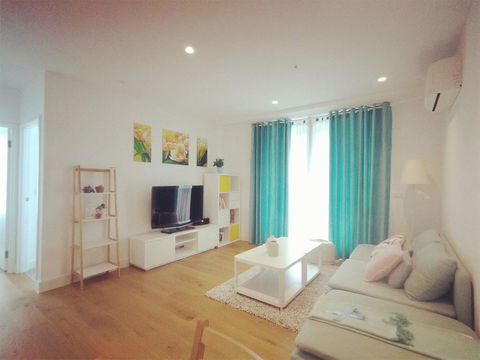 2BR Apartment With Style - Accommodation Redcliffe 0