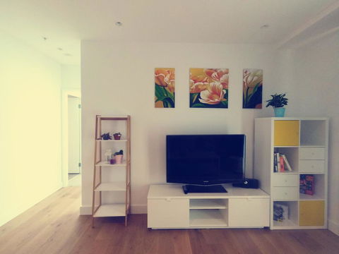 2BR Apartment With Style - Accommodation Redcliffe 1