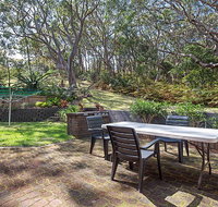 3 'Adriana' 83 Ronald Avenue - unit with a backyard - Accommodation Redcliffe