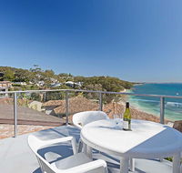 3 'Sebastapol' 66 Thurlow Avenue - gorgeous unit overlooking Dutchies Beach - Accommodation Redcliffe
